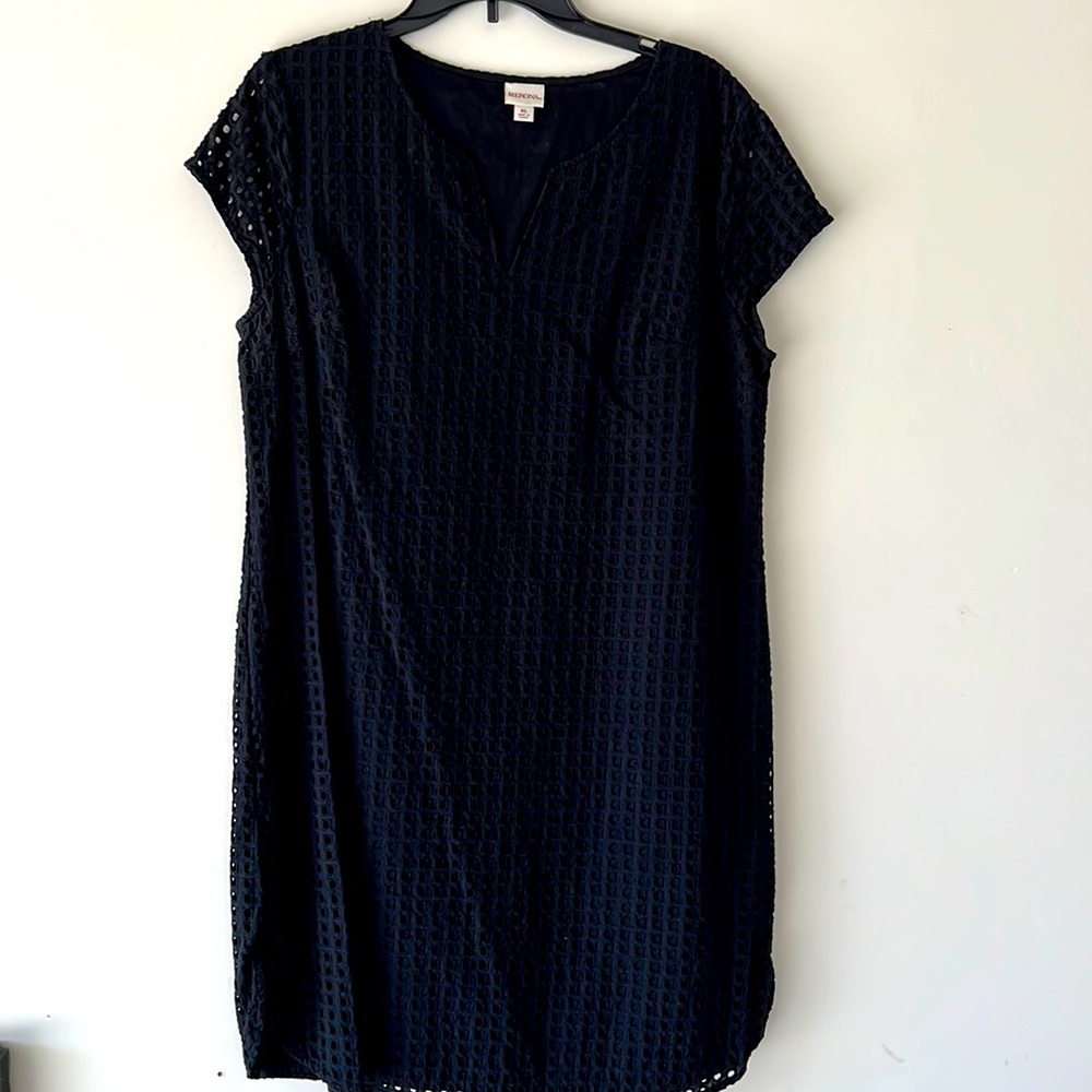 Super cute black dress